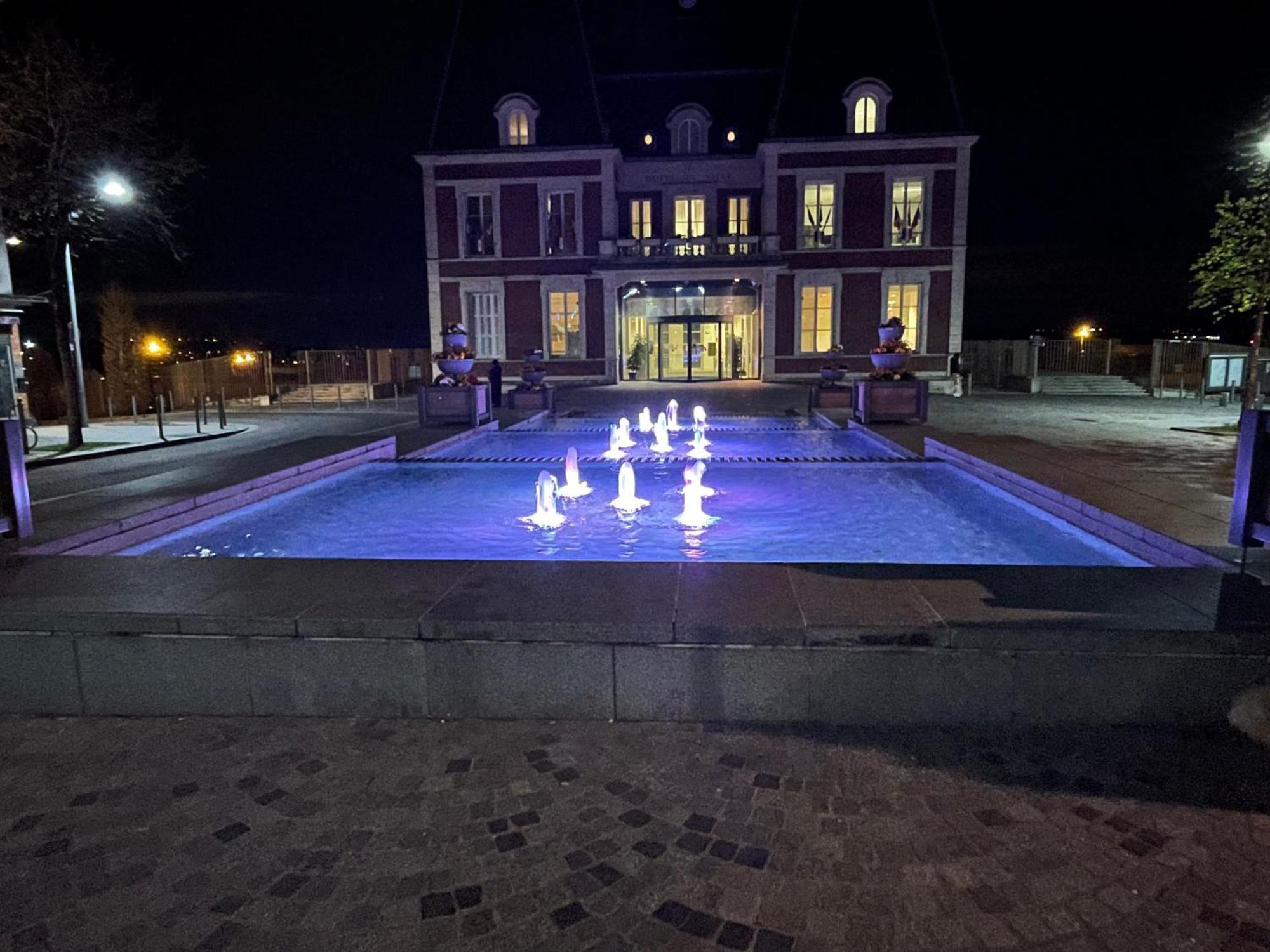 Sweet And Comfy In Hyper City Center With Netflix, Prime And Disney Plus Included Noisy-le-Grand Buitenkant foto