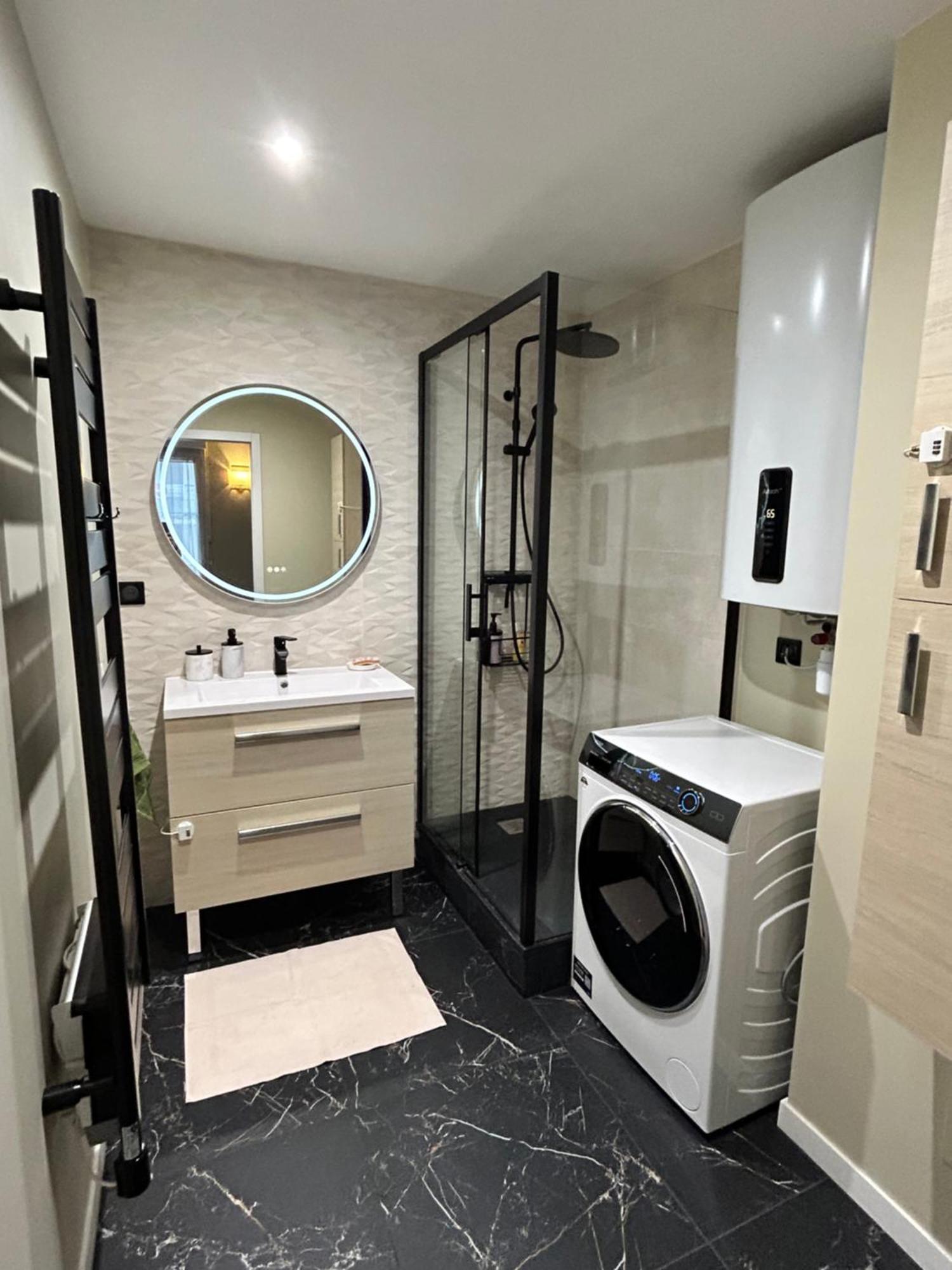 Sweet And Comfy In Hyper City Center With Netflix, Prime And Disney Plus Included Noisy-le-Grand Buitenkant foto